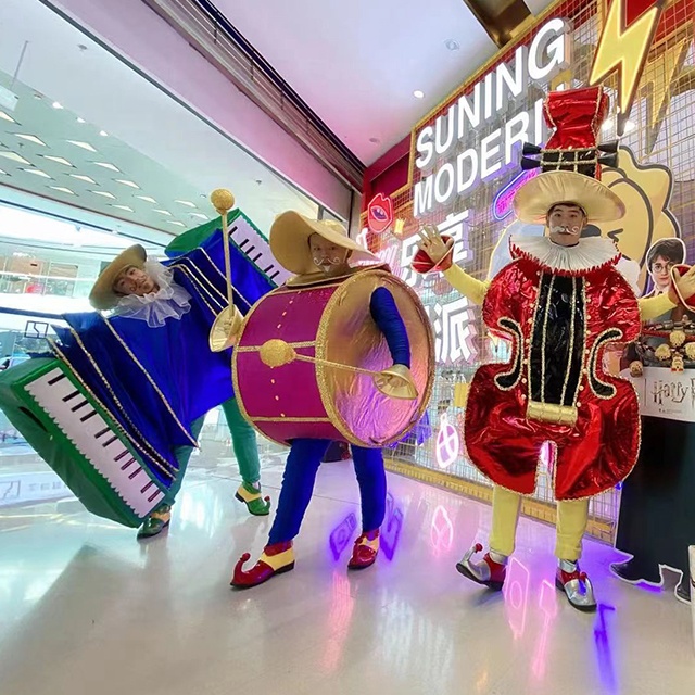 Musical Instrument Shop - Imitatie muziekinstrumenten, mascottes, kostuums, accordeonsets, winkelcentra,